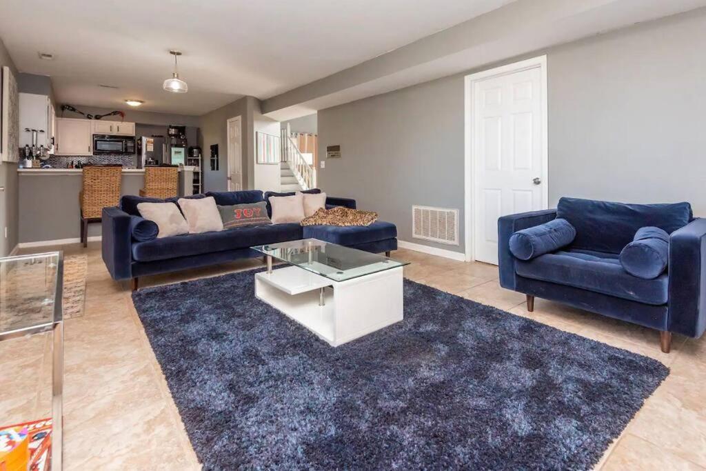 Apartamento 20min To International Airport! 10min To Pnc Music! Wifi *