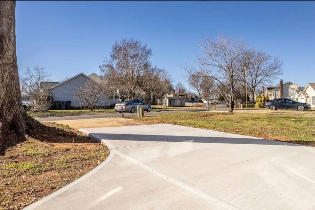 Apartamento 20min To International Airport! 10min To Pnc Music! Wifi Charlotte